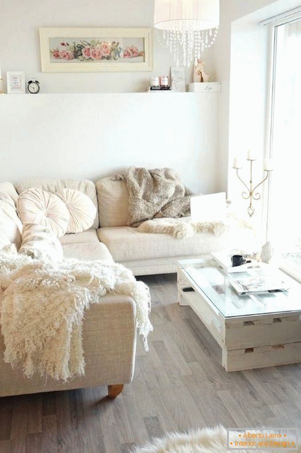 Дневна соба у белој боји