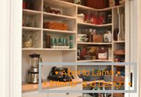 15 најпопуларнијих идеја за организовање простора у кухињи