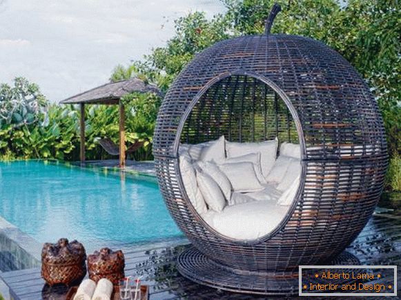 Акрилна столица од кокоса