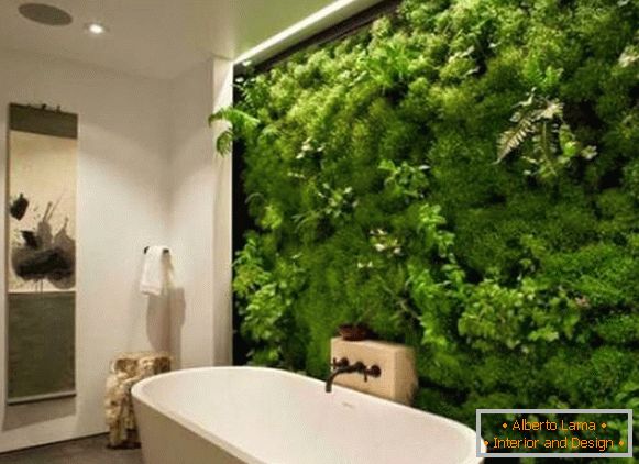 Зелени зид у дизајну купатила