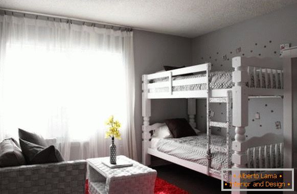 Елегантна спаваћа соба у бијелој боји