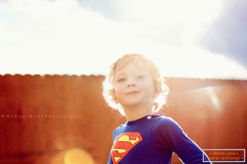 Дечак у суперману