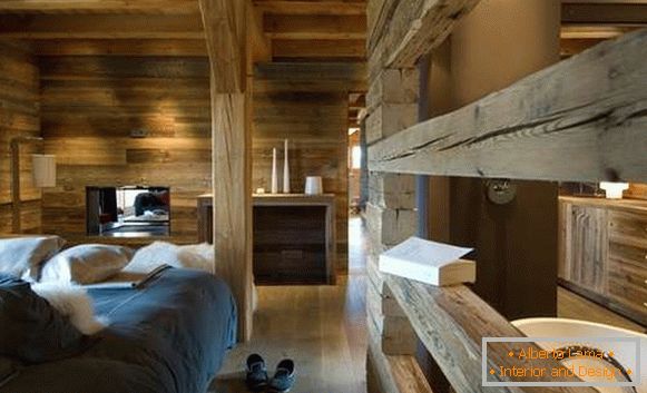 Унутрашњост куће у стилу планинарења - спаваћа соба и купатило
