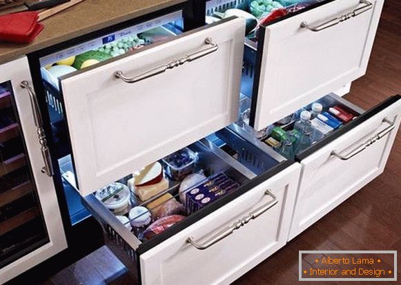 дизајн мале кухиње са фрижидером, фото 35