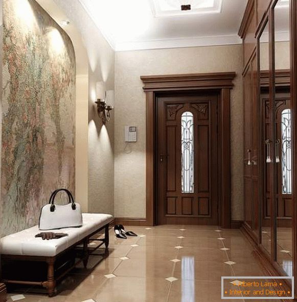 Предиван дизајн ходника у приватној кући у класичном стилу