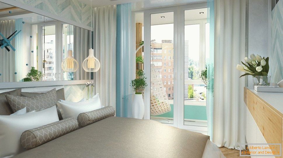 Спаваћа соба са панорамским вратима на балкону