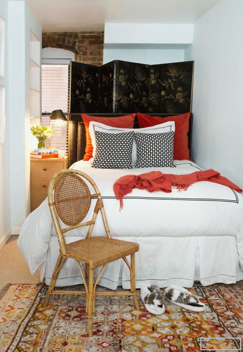 Коришћење оријенталног стила за дизајн мале спаваће собе