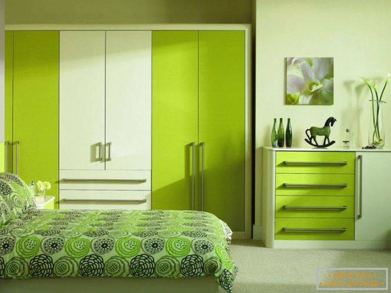 Спаваћа соба светло зелене боје