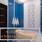 Комбинација беле и плаве у дизајну купатила