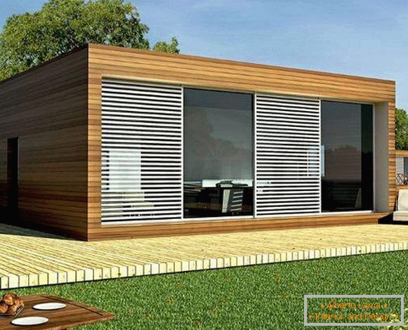 Једноспратна кућа у високотехнолошком стилу од ламинираног фурнира