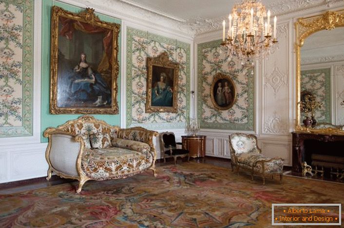 Луксуз и богатство су основни стил барока.