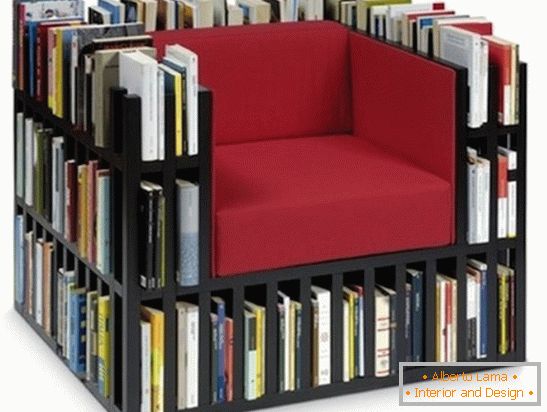 Фотеља са ћелијама за књиге