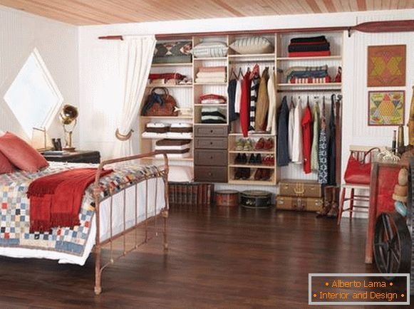 Мала гардероба у спаваћој соби - фотографија гардеробе