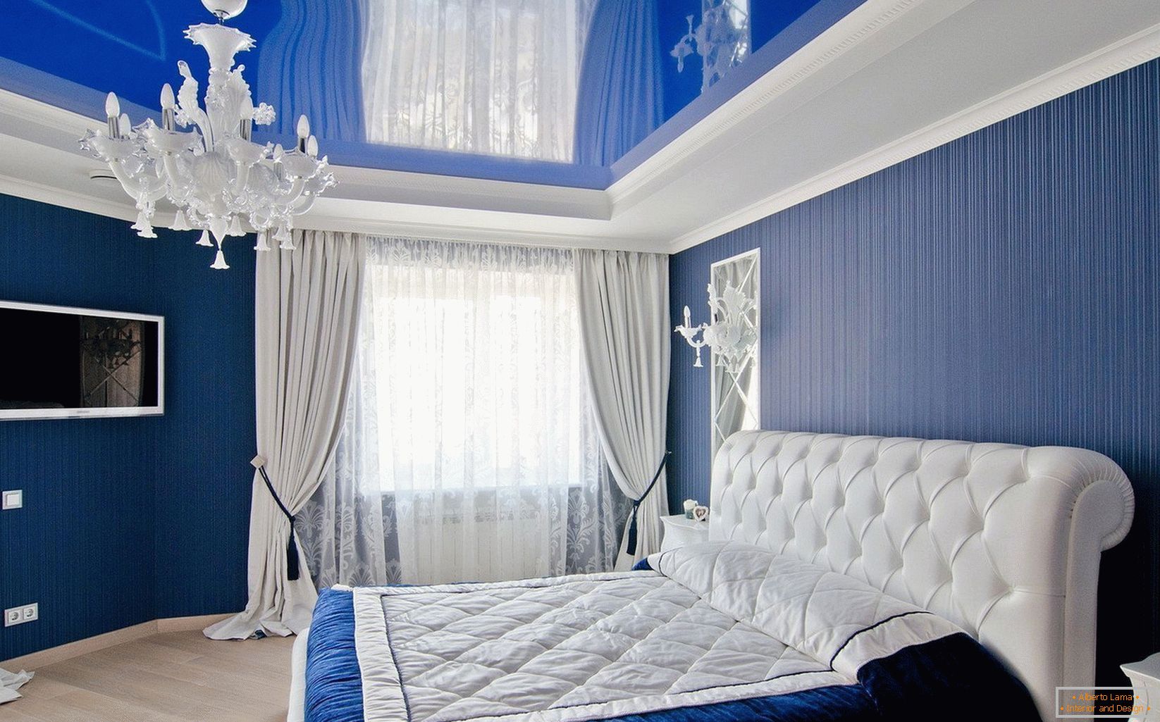Плави плафон у спаваћој соби