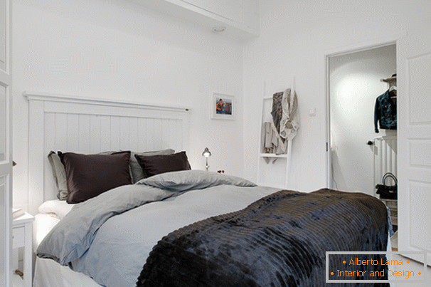 Унутрашњост спаваће собе у скандинавском стилу у Гетеборгу