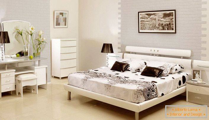 Унутрашњост спаваће собе за госте у сеоској кући планирана је у стилу Арт Ноувеау.