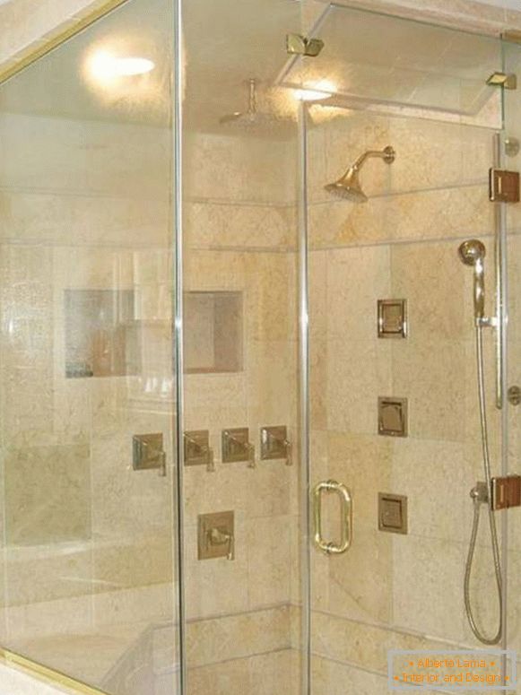 Како се туширати са паром