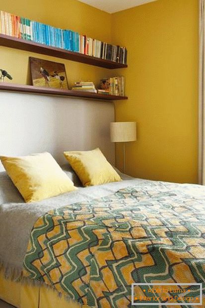 Дизајн спаваће собе у жутој боји