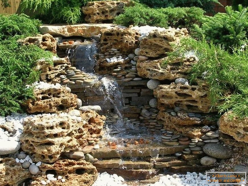 Камени водопад