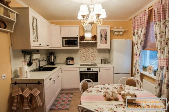 мала кухиња у стилу Провенце фотографије интерьер