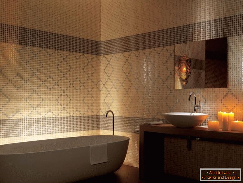 Керамички мозаик у унутрашњости купатила