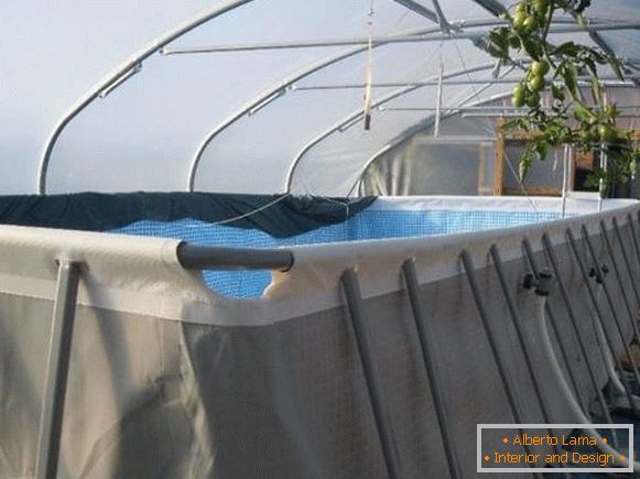 Покривени базни базени - фотографија на сајту