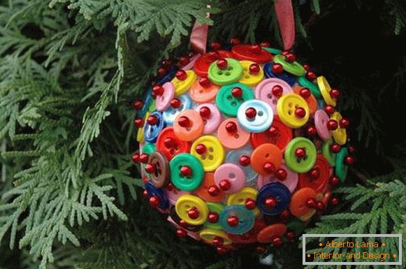 Новогодишње играчке са властитим рукама од пјенастих куглица, фото 19