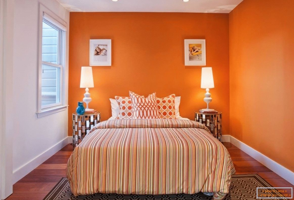 Наранџаста боја у спаваћој соби