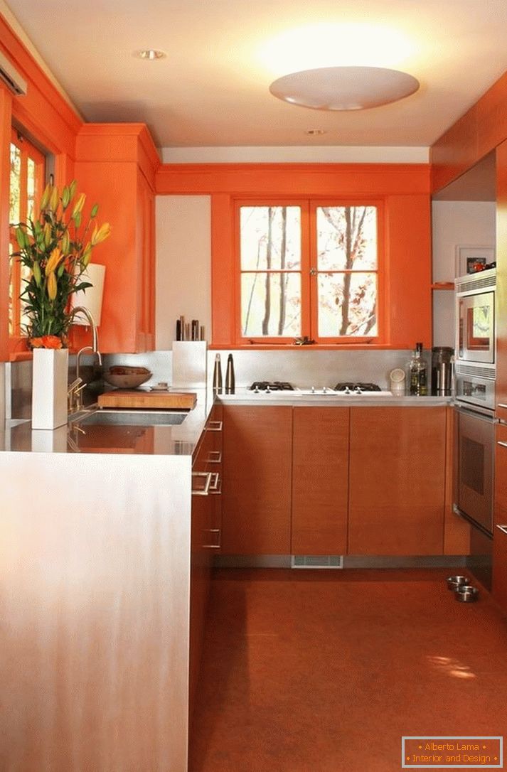 Зидови обојени наранџастом бојом