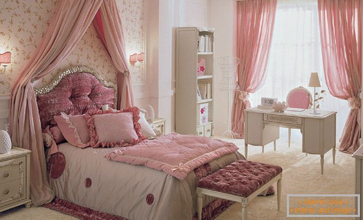 Дечија соба за девојку у стилу Барбие Прованс-цоунтри.