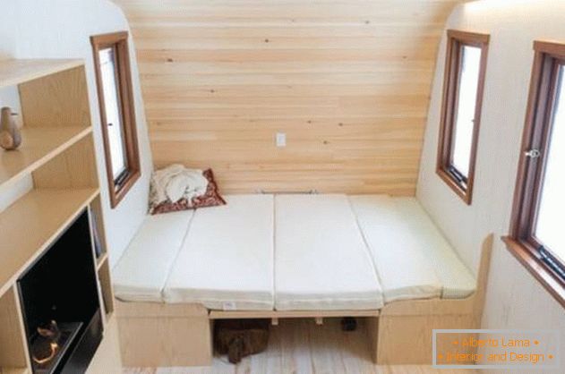 Удобна мини кућа: фотографије из Онтарија - преклопни намештај