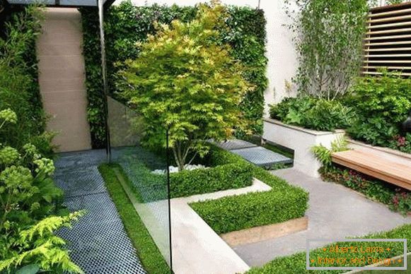 Чисти минималистички дизајн баштенске парцеле