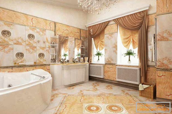 Боја бјелокоса хармонично удружује са нијансама светле наранџе у купатилу, украшене у Емпире стилу.