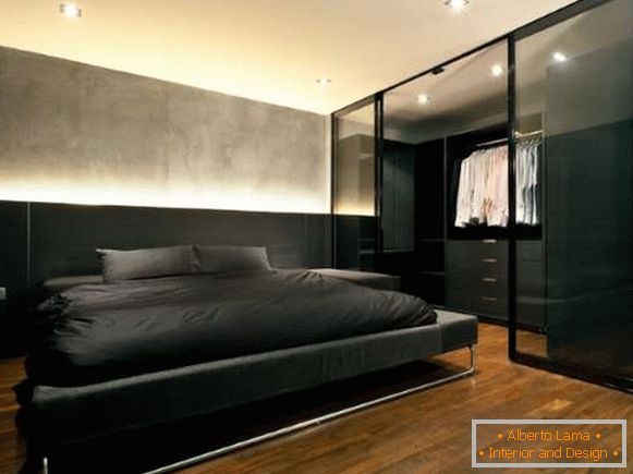 Уграђени систем гардеробе са купер вратима у дизајну спаваће собе