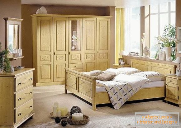 Дрвена гардероба у спаваћој соби луксуза