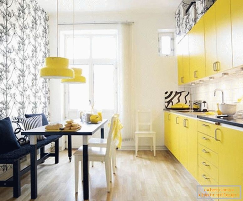 Кухиња у жутој боји