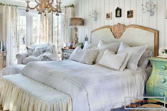 Спаваћа соба у стилу цхеби шик са елементима Прованса