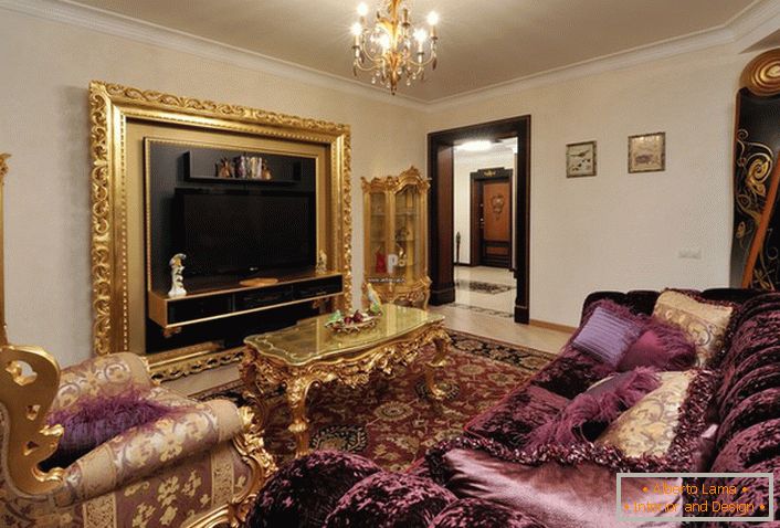 Гостињска соба у барокном стилу са правилно одабраним намјештајем.