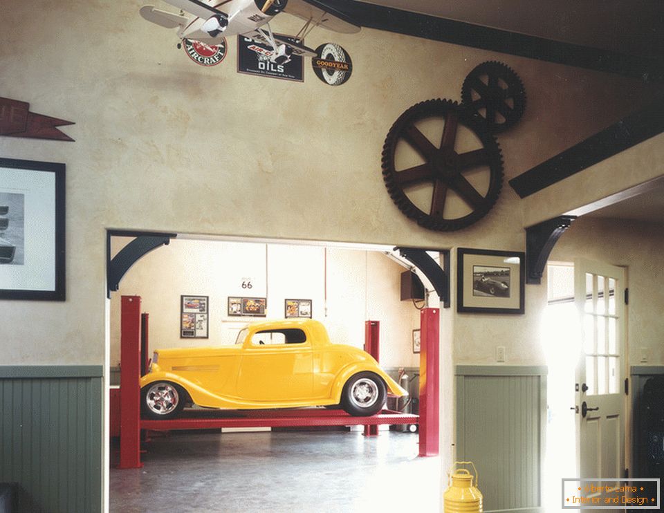 Унутрашњост гараже у ретро стилу