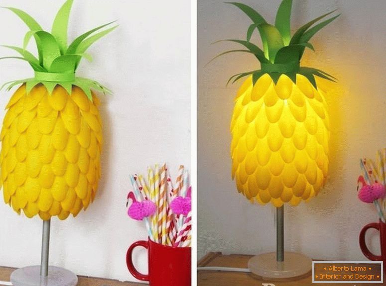 Столна лампа у облику ананаса