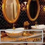 Огледала у купатилу са златним листом