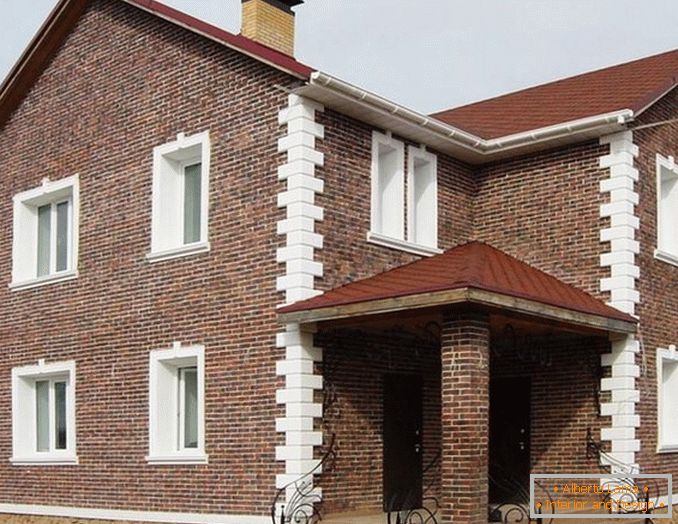 Декоративни дизајн фасаде куће кирпичом