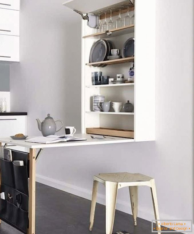 Чување простора у кухињи са преклопним столом