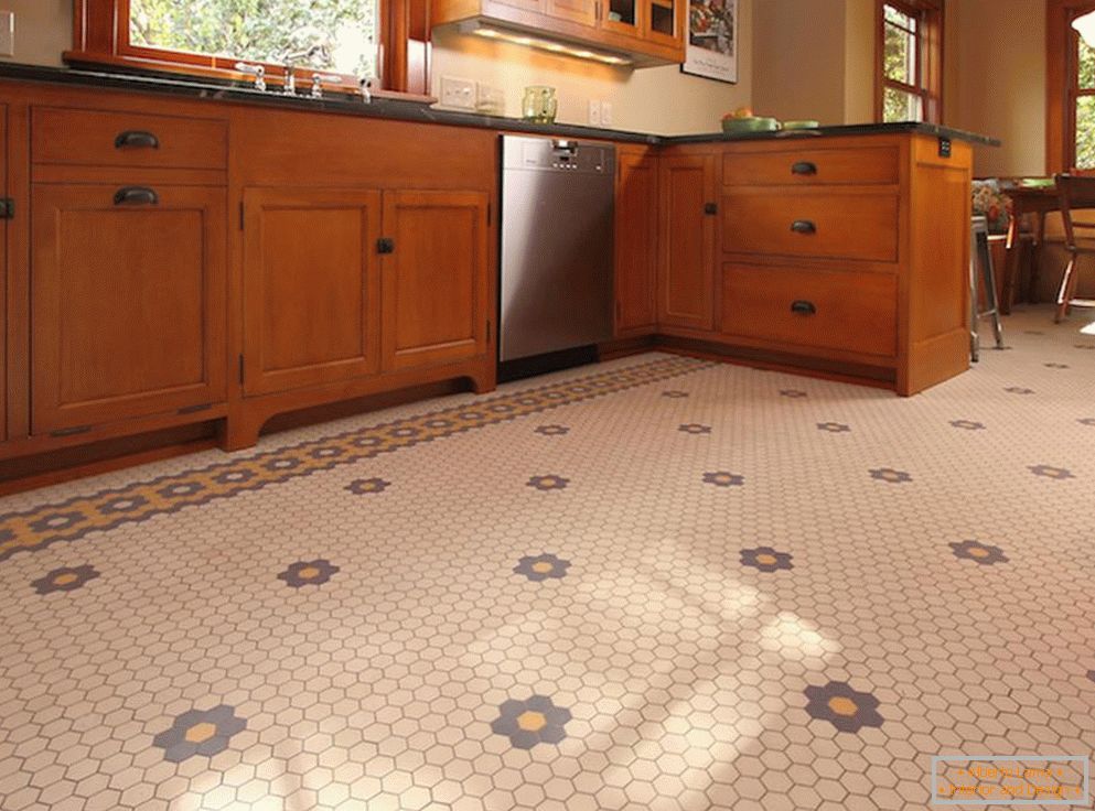 Мозаик пода у кухињи