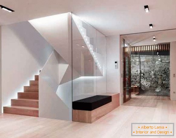 дизајн ходника у приватној кући са степеништем, фото 19
