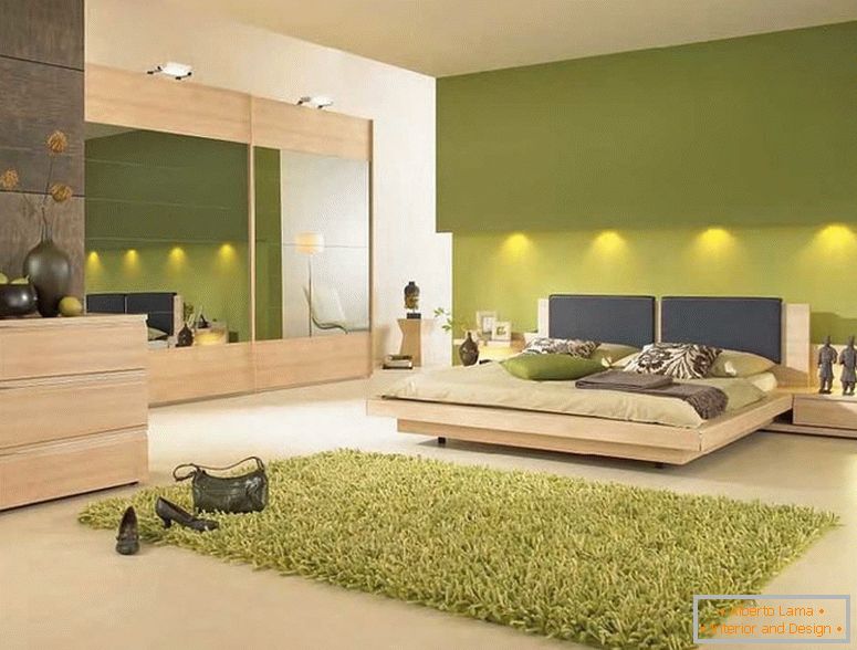 Ентеријер спаваће собе у зеленим бојама с подсветкой 