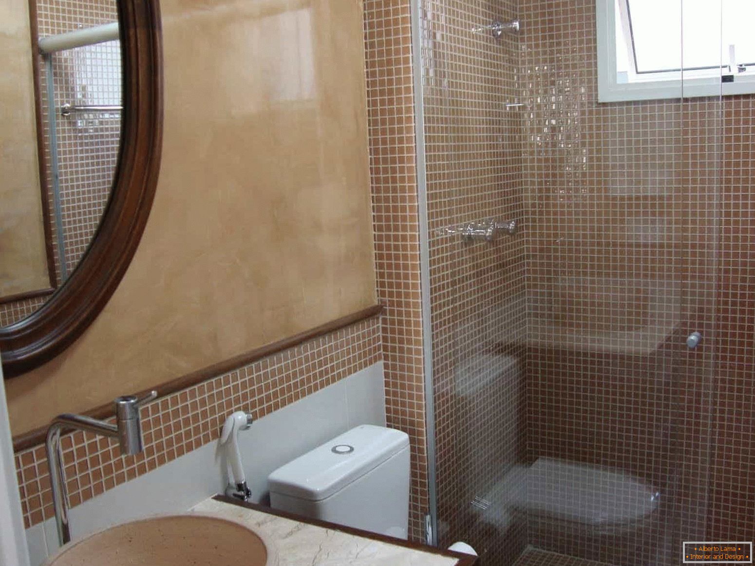 Мозаик је популаран када завршава купатило у кућишту