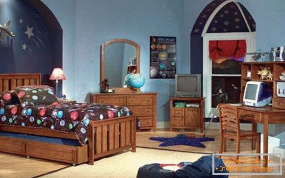 стилски дизајн ентеријера дечије спаваће собе за тинејџера