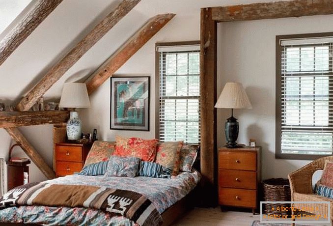 Еклектична спаваћа соба са декорским стилом у земљи