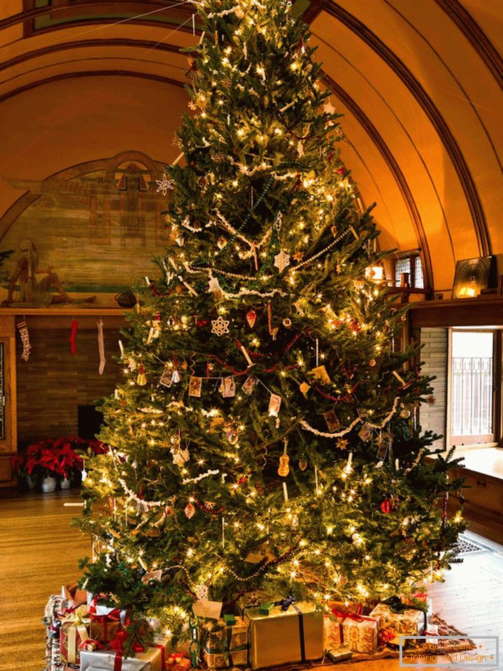 Прекрасно Божићно дрво